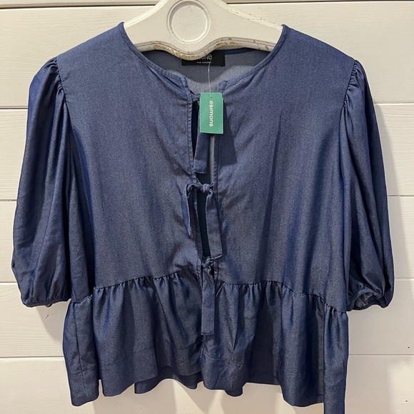 📍💙Icône by Simons Denim-Look Peplum Blouse – Size M – NWT - Picture 1 of 9